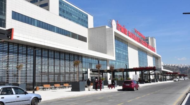 İzmir Şehir Hastanesi, hasta kabulüne başladı