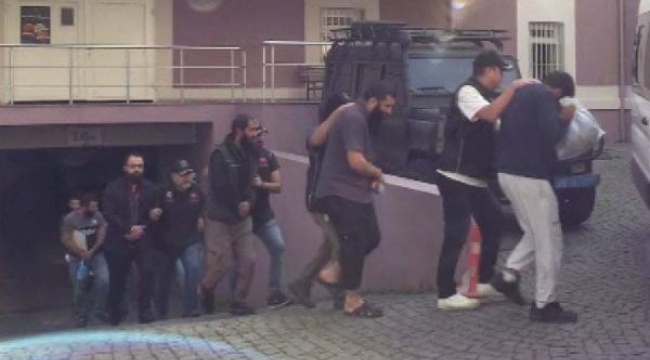 İzmir'de DEAŞ operasyonu 3 kişi tutuklandı