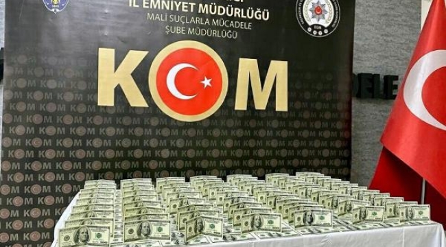 İzmir'de Döviz bürosunda sahte dolar bozdurmak isteyen 2 şüpheliye gözaltı