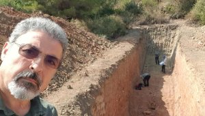 İzmir'in eski depremlerinin izi hendekte sürülüyor