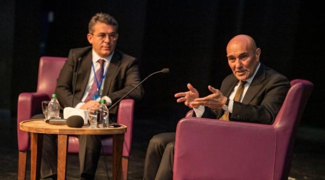 Kapı kapı dolaşarak çocuklara beslenme çantası dağıtıyoruz