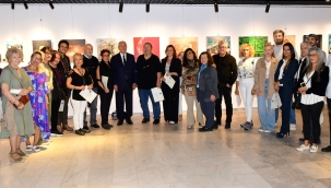 Karabağlar'da "Cumhuriyet Daima" sergisi törenle açıldı