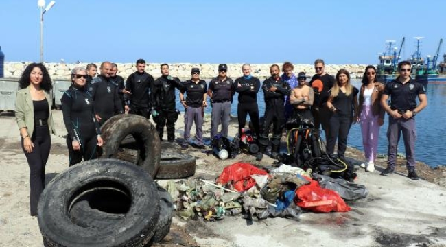 Karaburun'da kıyı ve deniz dibi temizliği yapıldı