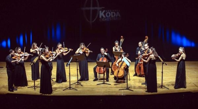 Karşıyaka Oda Orkestrası yeni sezonu alkışlarla açtı