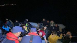 Kuşadası açıklarında 30 kaçak göçmen yakalandı