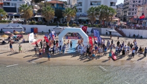 Kuşadası'nda üniversitelilere eğitim desteği için yarıştılar