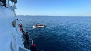 Kuşadası'nda 37 kaçak göçmen kurtarıldı