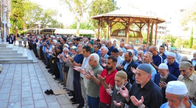 Manisa'da Filistinliler için gıyabi cenaze namazı düzenlendi