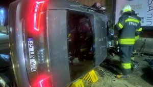 Manisa'da otomobil devrildi; 1 ölü, 2 yaralı