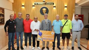 Marmaris Belediyesi'nden kulüplere destek