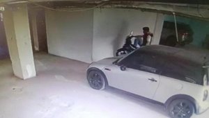 Motosiklet hırsızlığı şüphelisi kameradan belirlenip, yakalandı