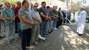 Müezzinlik yaptığı camiden uğurlandı