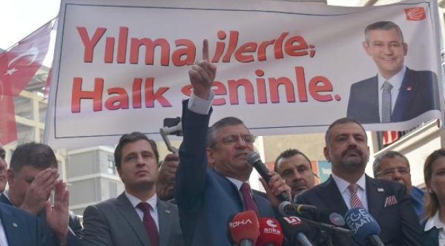 Özgür Özel'den İzmir'de boy gösterisi