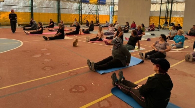 Seferihisarlı kadınlara belediyeden "klinik pilates" desteği