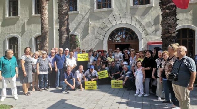 Tekel Fabrikası emektarlarından İzmir Kültür Sanat Fabrikası'na ziyaret
