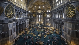 Turizm Bakanı: Ayasofya Camii yabancı turistlere ücretli olacak