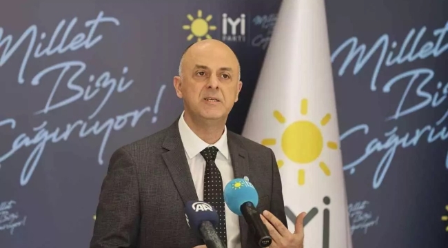Ümit Özlale, İYİ Parti'deki görevinden istifa etti
