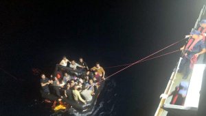 Yunan unsurlarının geri ittiği 35 kaçak göçmen kurtarıldı