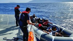 Yunanlının geri ittiği 46 kaçak göçmen kurtarıldı