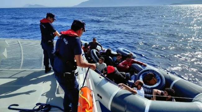 Yunanlının geri ittiği 46 kaçak göçmen kurtarıldı