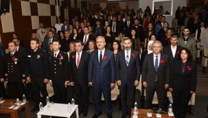 24 Kasım Öğretmenler günü Kuşadası'nda kutlandı