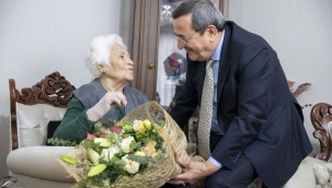 Başkan Batur 24 Kasım'da Yine Öğretmeninin Yanında