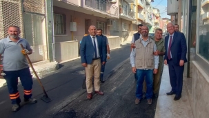 Başkan Selvitopu'dan Karabağlar'da "su baskını" ve asfalt denetimi