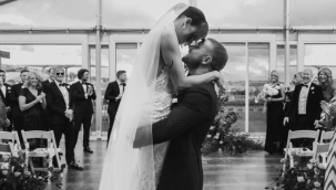 Bonnie Anderson dünya evine girdi!