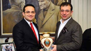 Bornova eski Belediye Başkanı Olgun Atila Büyükşehir'e aday adayı oldu!