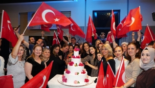 Çeşme Belediyesi'nden öğretmenlere geleneksel yemek