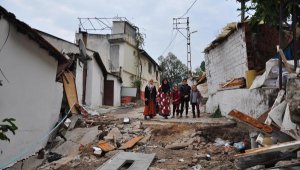 Deprem değil heyelan! Mahalle diken üstünde