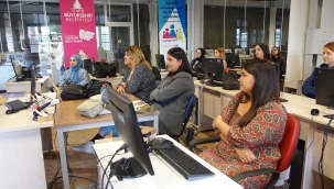 Genç kadınlar geleceğini Meslek Fabrikası'na emanet etti