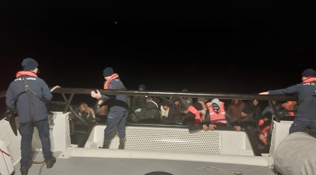 İzmir açıklarında 39 düzensiz göçmen yakalandı