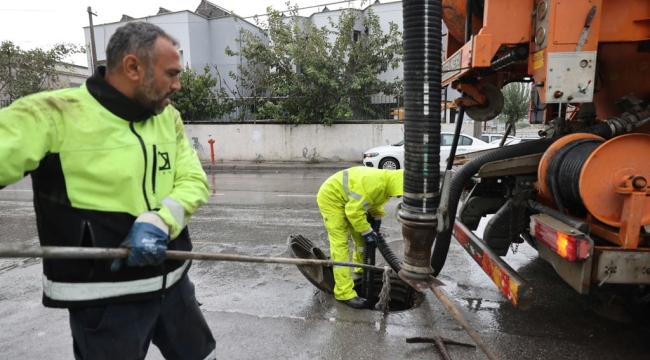 İzmir'de yağmur alarmı: 500 personel sahada