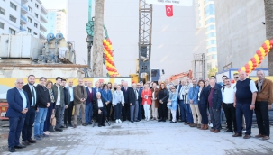 İzmir görkemli bir bina kazanıyor