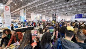 İzmir Kitap Fuarı İZKİTAP'ta hafta sonu ünlüler imza verecek