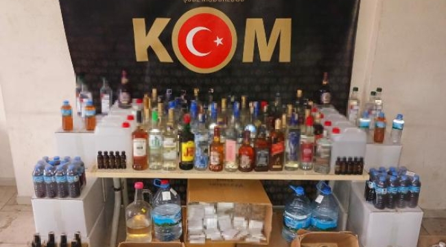 İzmir'de gümrük kaçağı dolgu, botoks ürünü ile alkol ele geçti