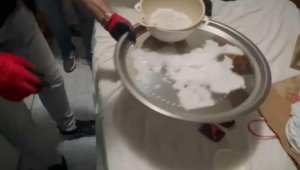 İzmir'de uyuşturucu imalathanesine baskın