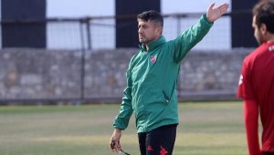 Karşıyaka koltuktan indi