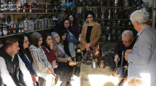 Öğretmenler, bakırcılık atölyesi etkinliğinde buluştu