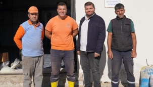 Seferihisar Belediyesi Zeytinyağı Fabrikası üreticiye can oldu