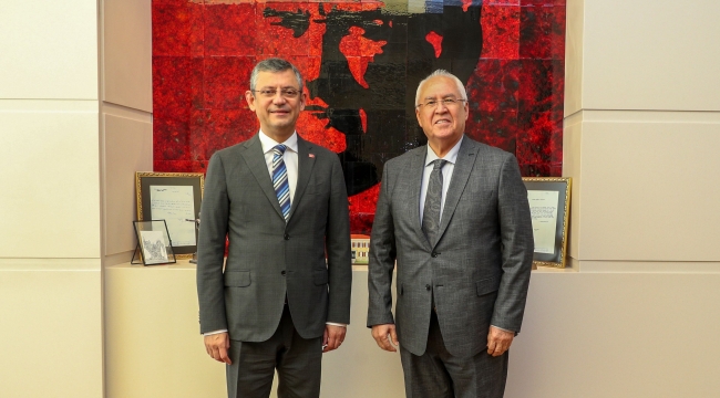 Selvitopu'dan Özel'e "hayırlı olsun" ziyareti