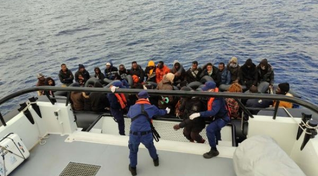 Yunan unsurlarının geri ittiği 45 kaçak göçmen kurtarıldı