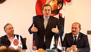 Başkan Batur, adaylık sürecini değerlendirdi: "Belediyecilik tecrübem var, İzmirli beni tanıyor."