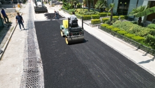 Bayraklı'ya 4,5 yılda 350 bin ton asfalt