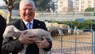 Büyükşehir Başkan Vekili Özuslu, Bergama'dan aday adaylığını açıkladı