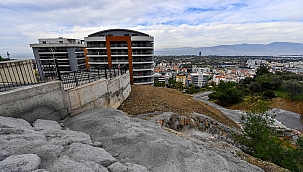 Büyükşehir'den, Narlıdere'de çöken duvara ve kayan yola kalıcı çözüm