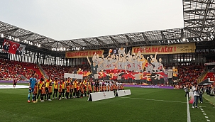 Göztepe, lider Eyüpspor'u konuk ediyor