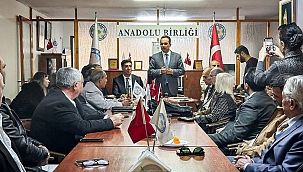 İzmir Büyükşehir aday adayı Olgun Atila meslek odalarını ziyaret etti