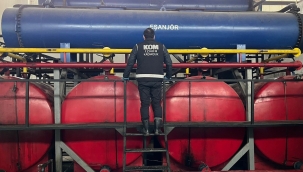 İzmir polisinden 10 ilçede, 16 ayrı kaçakçılık operasyonu